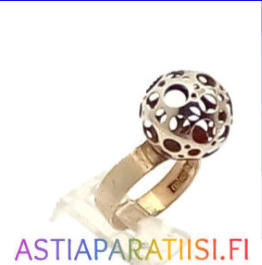 FINNISH DESIGN ,Lepp�kerttu-sormus ,Design:Liisa Vitali,(N.Westerback , Helsinki,Vuodelta 1971) hopeaa  Pitoisuus 925,l�hes uudenveroinen 180 mm,hinta 245� (sis. alv) (Tuote nro Item 120DK)