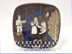 ARABIA, Vuosilautanen 1992,Design:Raija Uosikkinen,halkaisija .n. 20,5 cm X20,5 cm, 1kpl. 48/kpl,( Tuote nro 119AM )