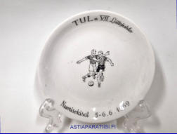 ARABIA, TUL liittojuhla Nuorisokisat 1969 Koristelautanen,Mitat Halkaisija,n. 9,5 cm,1kpl.15/kpl,( Tuote nro 295AM )